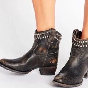 FRYE AND CO. Black Studded Ankle Boots